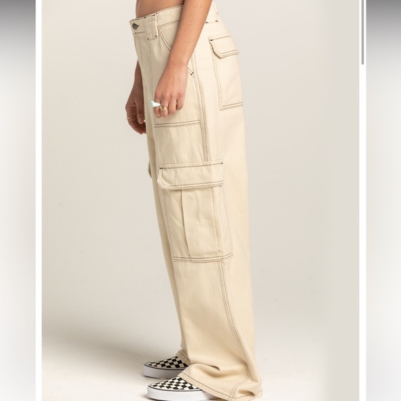Tilly’s RSQ Cream Cargo Pants Relaxed Fit Lightweight - Picture 4 of 7